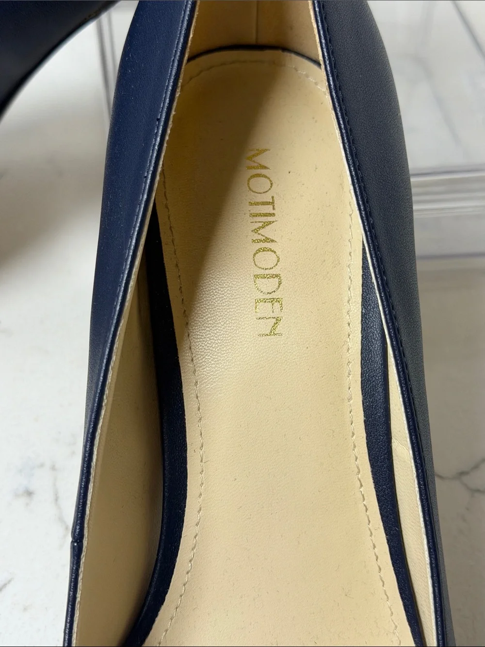 Women's Size 9 Navy Leather Kitten Heels Gold Chain Pointed Toe